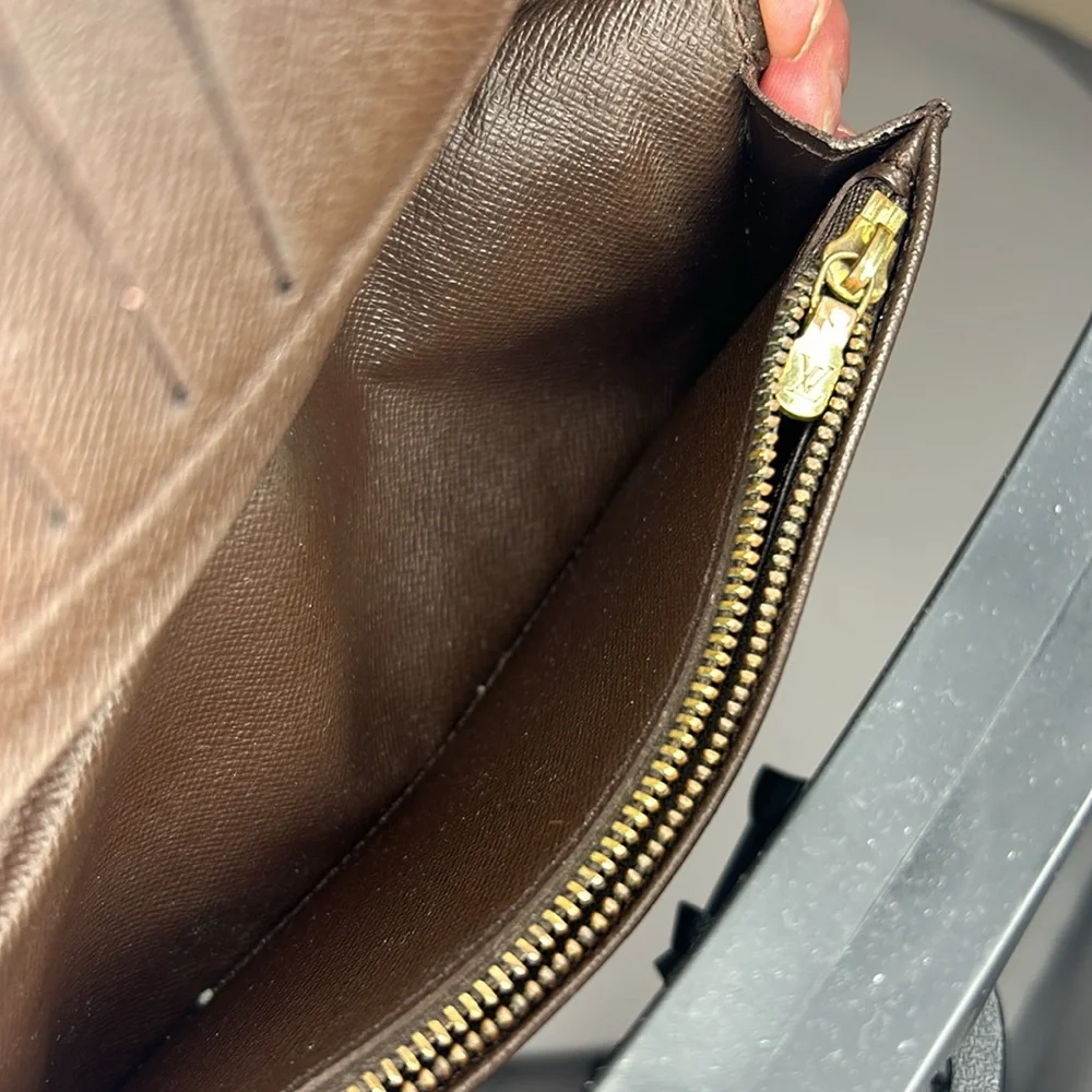 Louis Vuitton Brazza Demier Ebene Wallet